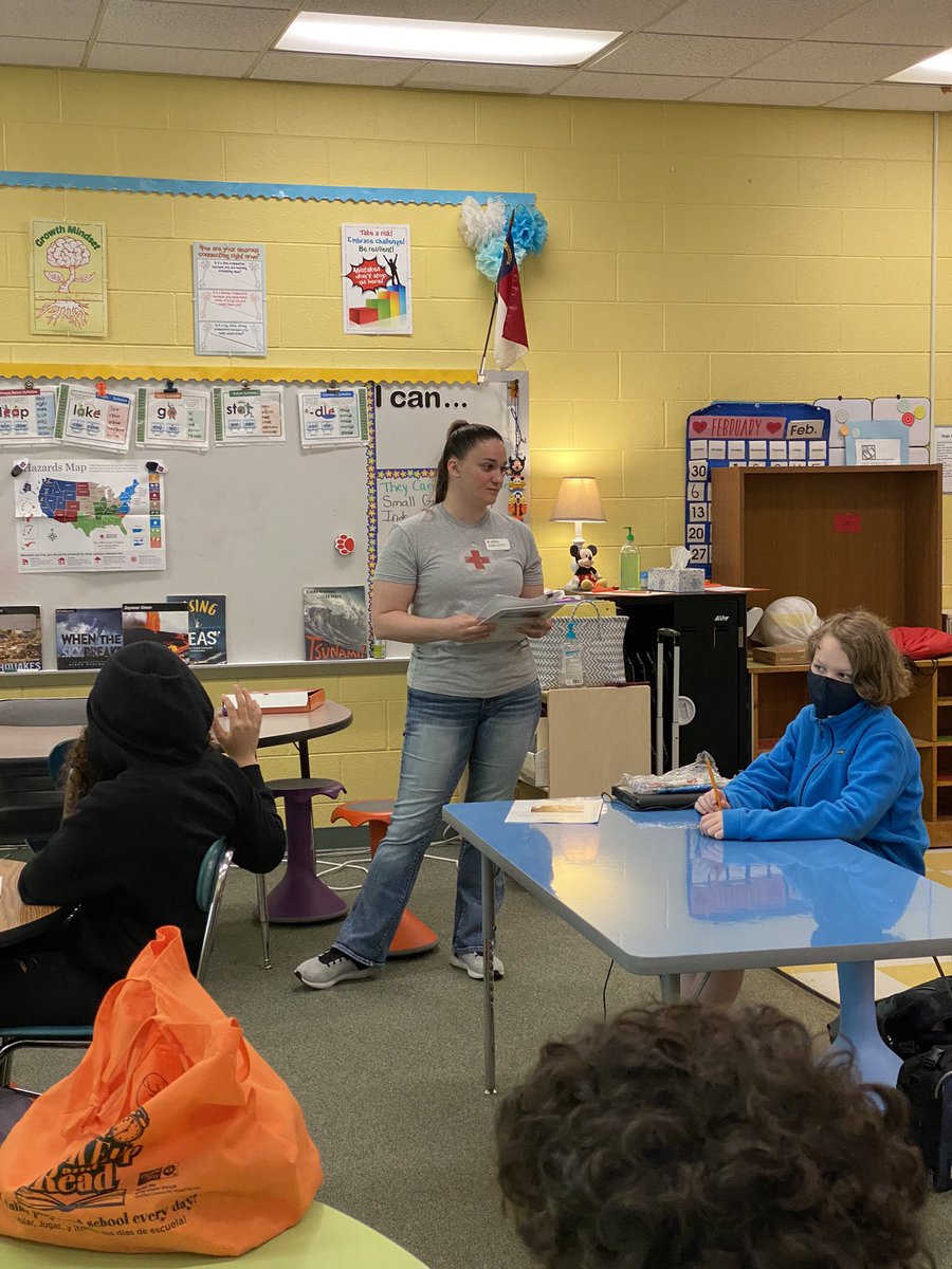 MrsAdamsEdu's tweet photo. Our at @BrentwoodMESE 5th graders and their families are prepared for a natural disaster thanks to the @RedCross ! Did you know that NCβs most common disaster is a hurricane? Thank you Anne. #pillowcaseproject #hurricanekatrina https://t.co/1T64yJKl9v