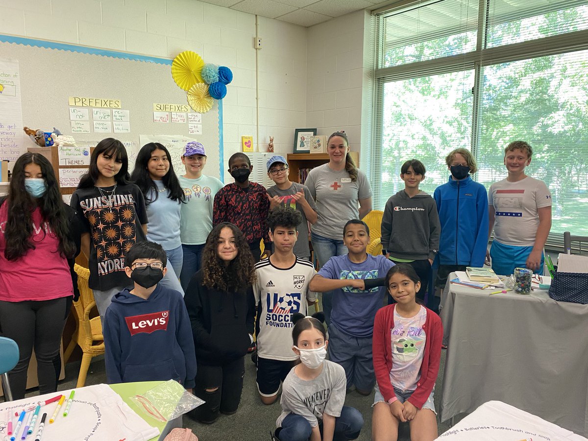MrsAdamsEdu's tweet photo. Our at @BrentwoodMESE 5th graders and their families are prepared for a natural disaster thanks to the @RedCross ! Did you know that NCβs most common disaster is a hurricane? Thank you Anne. #pillowcaseproject #hurricanekatrina https://t.co/1T64yJKl9v