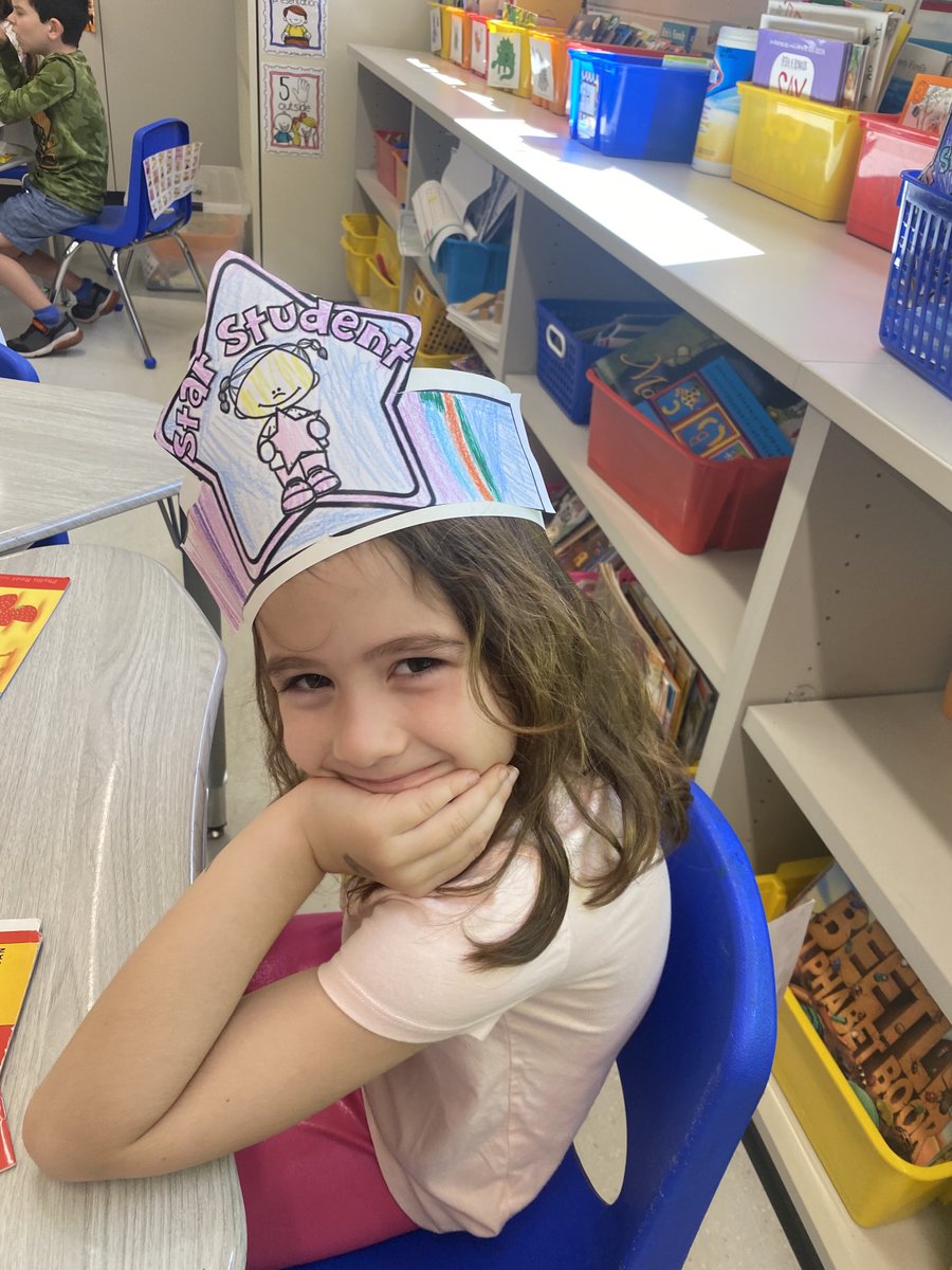 MrsGibson6's tweet photo. Our Star Student for the day! 🌟🌟#fhleads https://t.co/wfqJgV1qsK