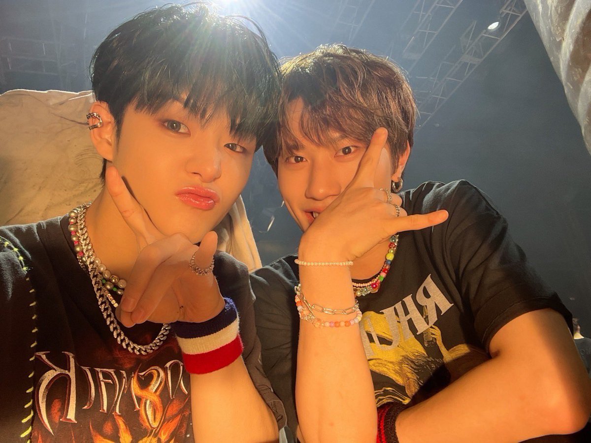 angrybaolvv's tweet photo. Bf                                           Gf https://t.co/9YMIb3k02z