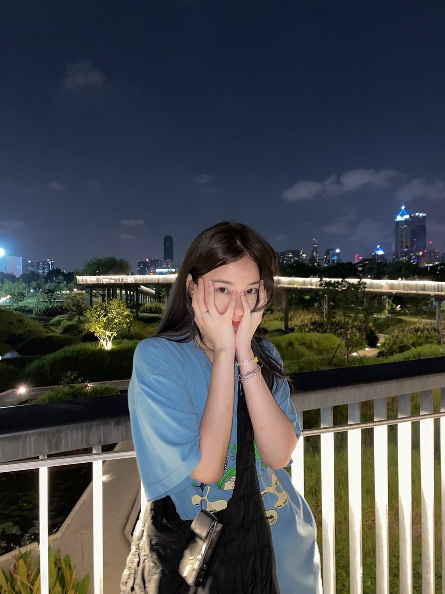 PuimekSter's tweet photo. 🪐🌃 https://t.co/DTRbr5JAX8