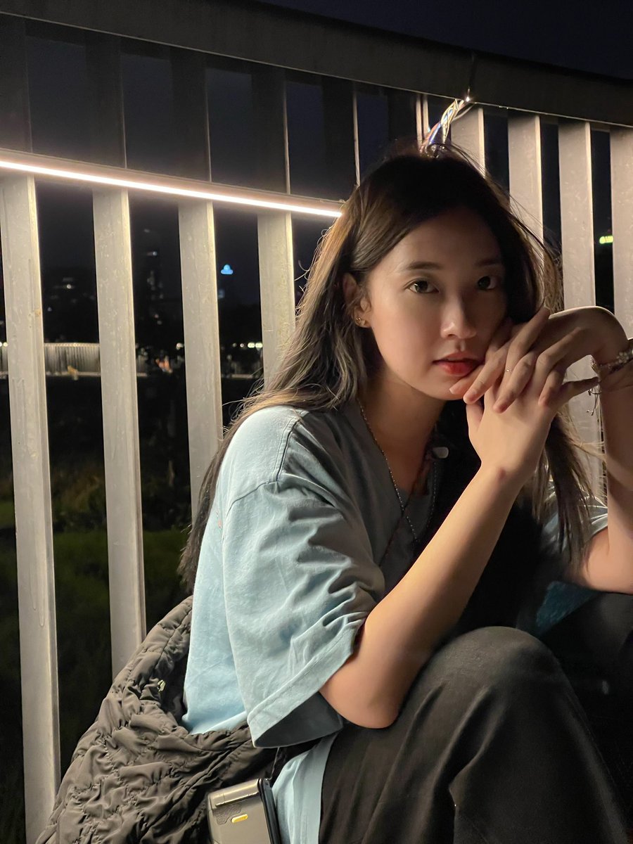 PuimekSter's tweet photo. 🪐🌃 https://t.co/DTRbr5JAX8
