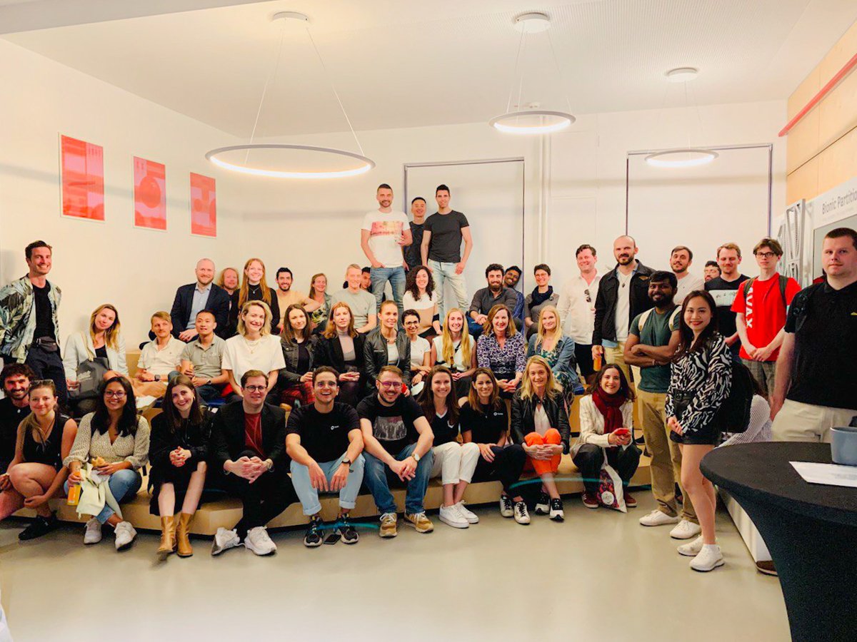 sojoypokkamol's tweet photo. We loved having you all at #Chainlink Berlin Meetup#4 yesterday and discussing Blockchain diversity.

Special thanks to our guest speakers @melodikaya @christinemohan @juliemaupin and Lena Hannah Nussbaum for sharing your expertise with us. 
#chainlinkberlin 
#chainlinkcommunity https://t.co/RyT2dpk2yl