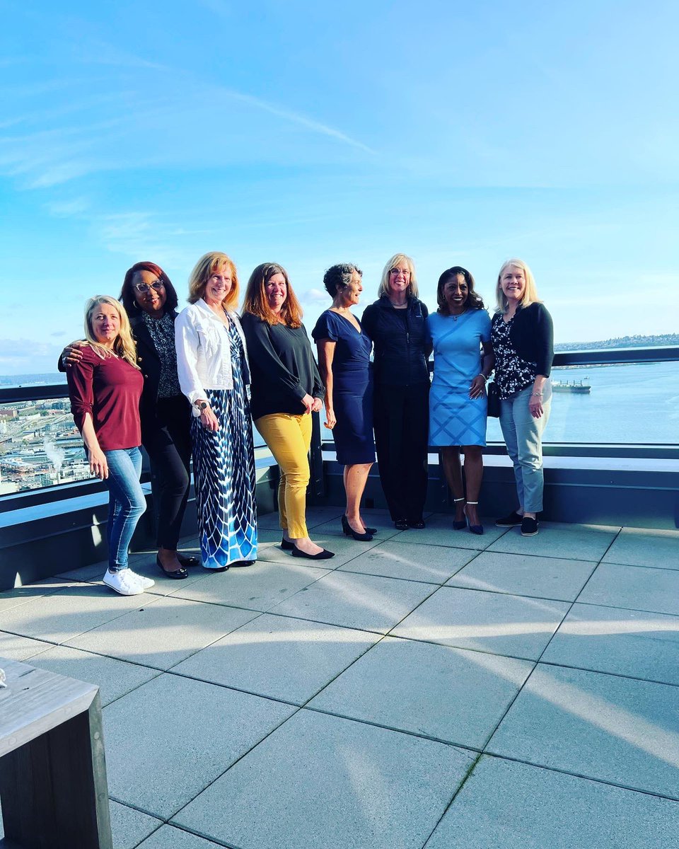 WTS_Org's tweet photo. Thank you to the 2020-22 #WTSI and #WTSF Boards of Directors for your leadership and commitment to #advancingwomen, #advancingtransportation. #WeAreWTS #WTSIExpedition22 #WomenInTransportation https://t.co/IcsceGDnOM