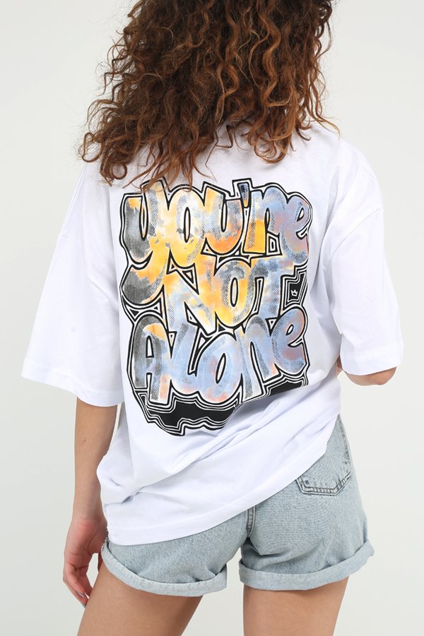 BrowerTextile's tweet photo. Sınırlı sayıda %23 indirimli 129,50 ₺

Youre Not Alone Beyaz Kadın Oversize Bisiklet Yaka Baskılı T-shirt

https://t.co/XxogSoPKsv https://t.co/iocYGY0eYw