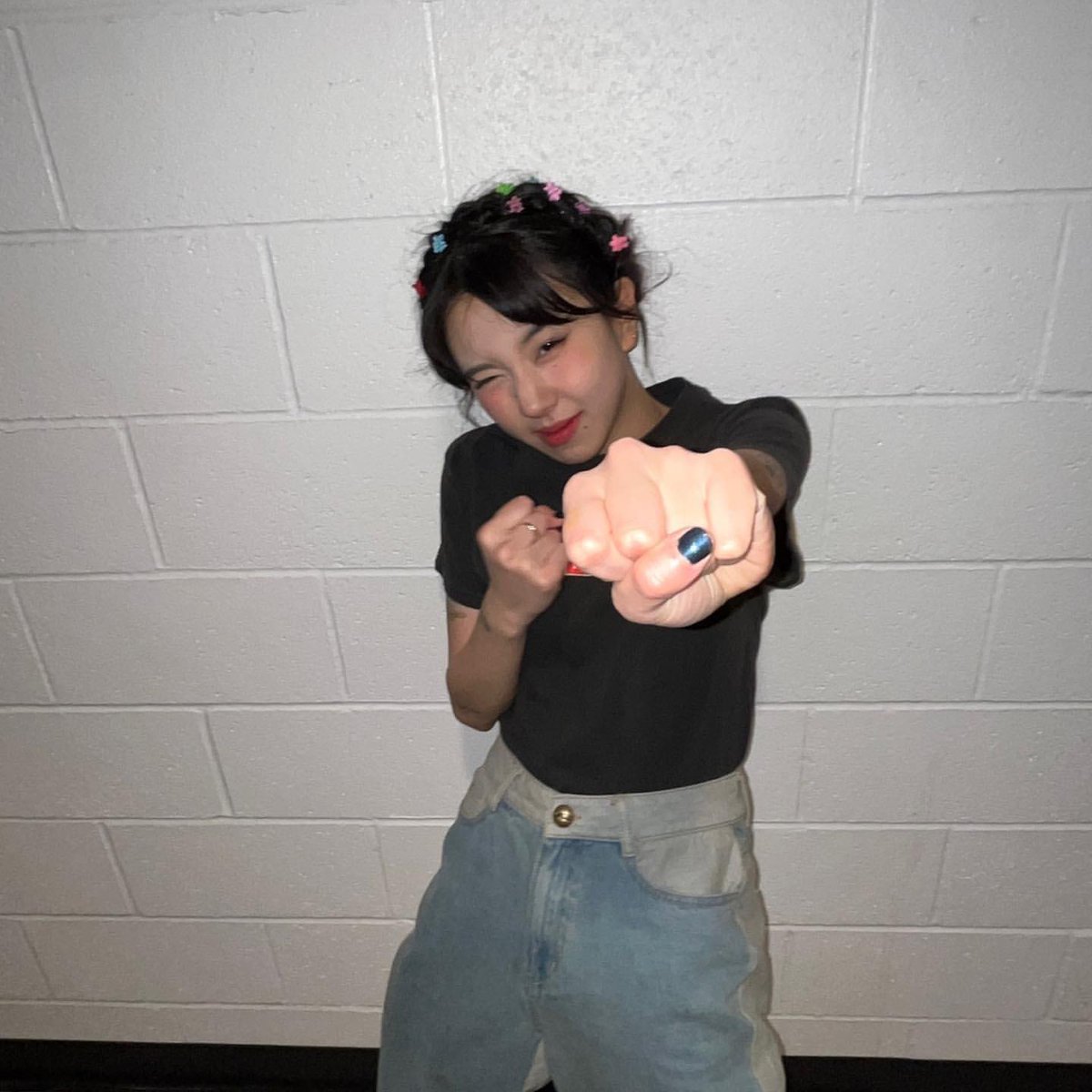 KATHARlN's tweet photo. burn knuckles https://t.co/tfORCWVFxt