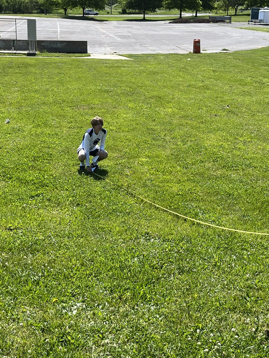 RebelsSHHS's tweet image. Mr. Long's AP Calc class made paper airplanes &amp;amp; are outside testing them for #averagespeed, #distance, #tricks, etc. It's so nice implementing learned and playing with the content #APExamsAreOVER 💚➕➖✖️➗