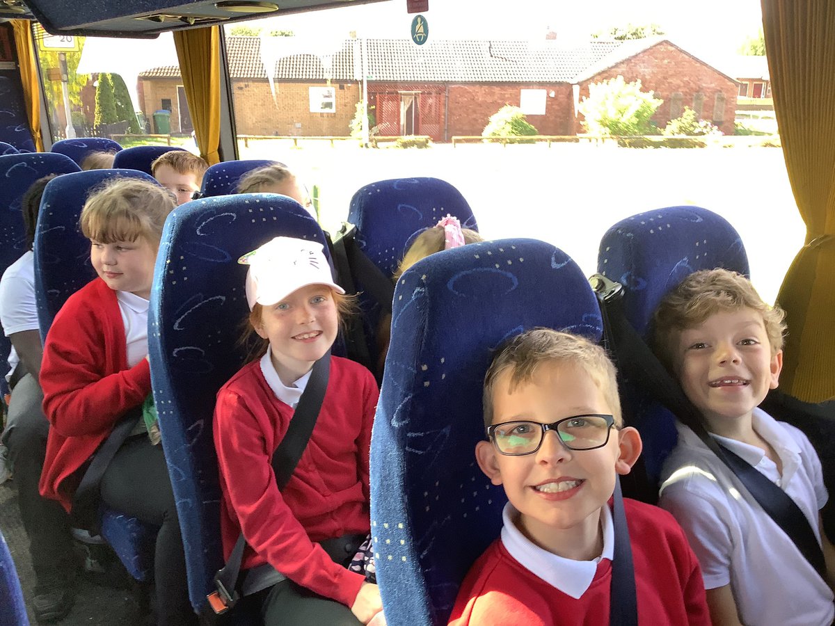 Y4OPS's tweet photo. We are on our way to Perlethorpe! #victorians #history #contextualisedlearning https://t.co/Rq9VPilsct