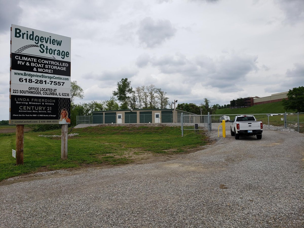 marlin_monkey's tweet photo. Bridgeview Storage in @KnowColumbia offers outdoor storage and climate control storage! Call 618.281.7557  #selfstorage #StoreSTL #RVstorage #BoatStorage #ColumbiaIL #Bridgeview #MascoutahIL #BellevilleIL #TroyIL #DupoIL #CahokiaIL #UHAUL #moving  #MarlinMonkey https://t.co/kZgff50Au7