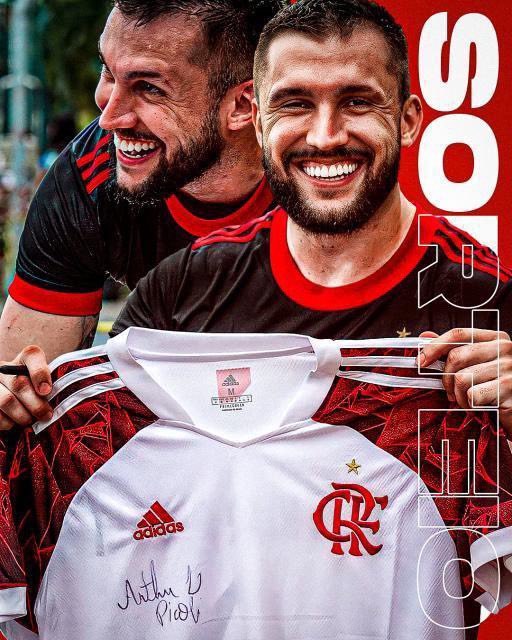 engajaapicoli's tweet photo. Alô família! Hj vai rolar um sorteio de uma camiseta do Flamengo autografada pelo Arthur na página do Flamengo Fut 7 no Instagram! 
Então já sigam a página @flamengofutebol7oficial e fiquem ligados! 
A postagem oficial do sorteio será feita 12:30! https://t.co/oHyriN7wuw