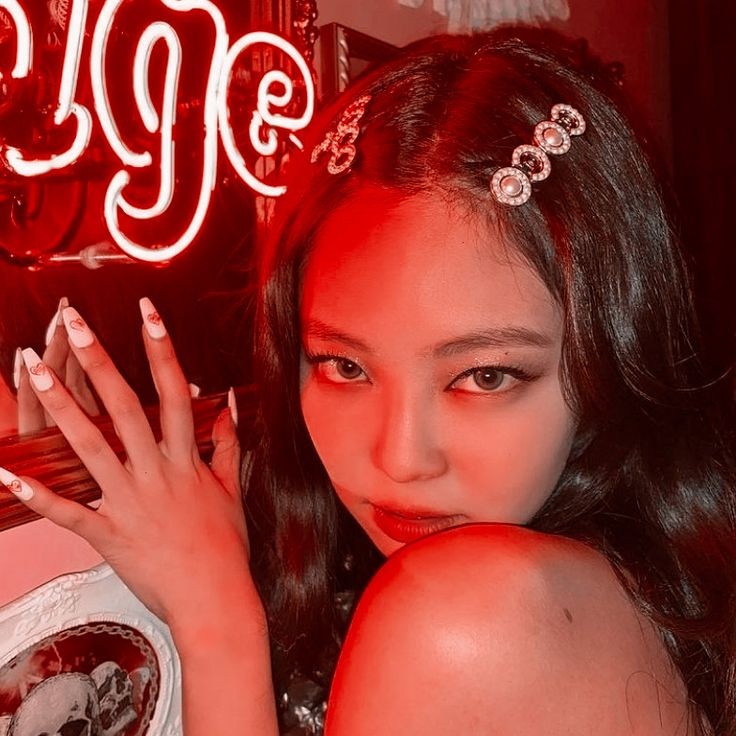 good girl                                   gone bad