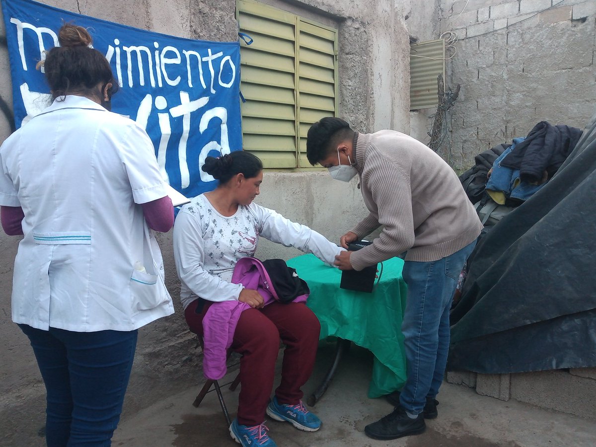 LusPucheta1's tweet photo. Se realizó control de peso talla a los niños y compañeros del merendero rayito de sol, donde también se realizó tomo de tención Arterial a los compañeros que trabajan en el merendero.
 #Secretariadesaludevitalrioja
#ControlDeTA
#Movimientoevitalarioja 
#Cacholuna 
#Casarioja https://t.co/3PYAViSQUA