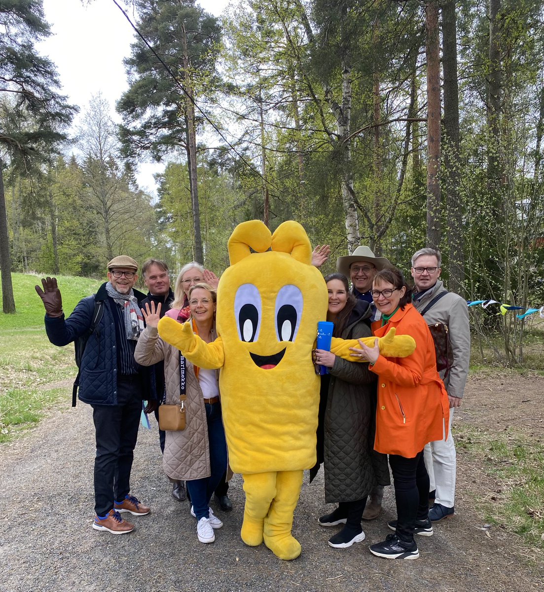 satuagren's tweet photo. Tänään @amke_ry hallitus ja toimiston väki vierailulla #Taitaja2022 @Porikaupunki. Upea kattaus eri alojen #ammatillinenkoulutus huippuosaamista ⭐️⭐️⭐️ https://t.co/gIXK8adky3