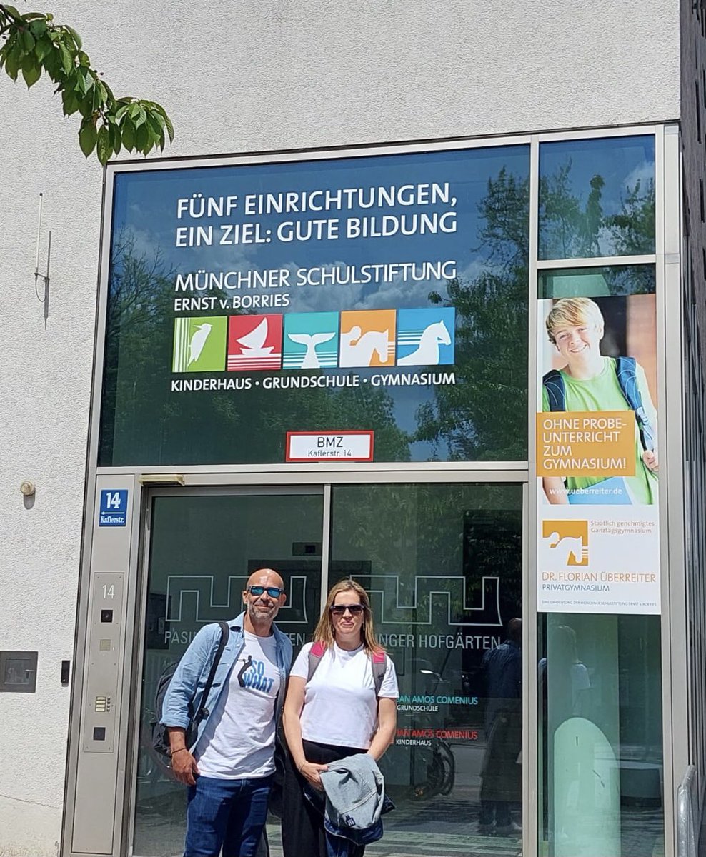 PabloLizcano13's tweet photo. Primera visita en Munich a la escuela Jan Amos Comenius. 
Muy agradecidos por la acogida y atención recibida de nuestros colegas muniqueses. 
#ProyectoErasmus @MTDHF @ctifmadrideste #IF_CMadrid https://t.co/AQiemyhip3 https://t.co/HFZCZcXmv3