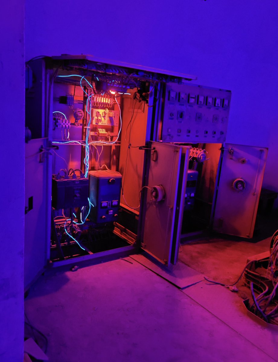 lea_lighting's tweet photo. Workshop ACE-IAE : inauguration au fort de Feyzin

Une réussite collective qui encourage à renouveler l’expérience dans les années à venir. 
Bravo aux apprentis pour leurs réalisations et merci à @LumiereACE et à @AssoLumiere pour leur soutien dans la réalisation de ce projet. https://t.co/NS9efE3QsZ