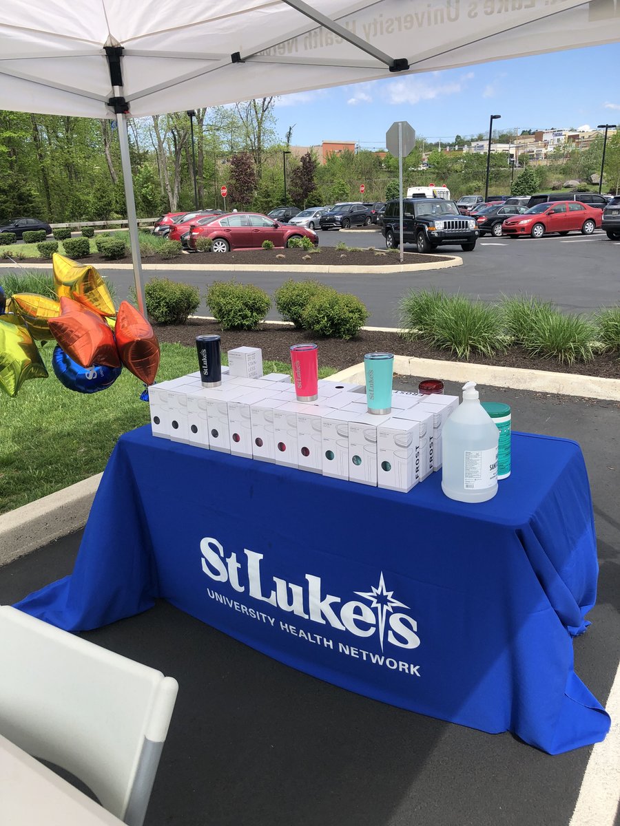 sluhnems's tweet photo. The Red Robin Food Truck will be at the St. Luke’s Monroe Campus today from 11-2 with fresh made burgers and other select menu items! https://t.co/tpi68Ivujv