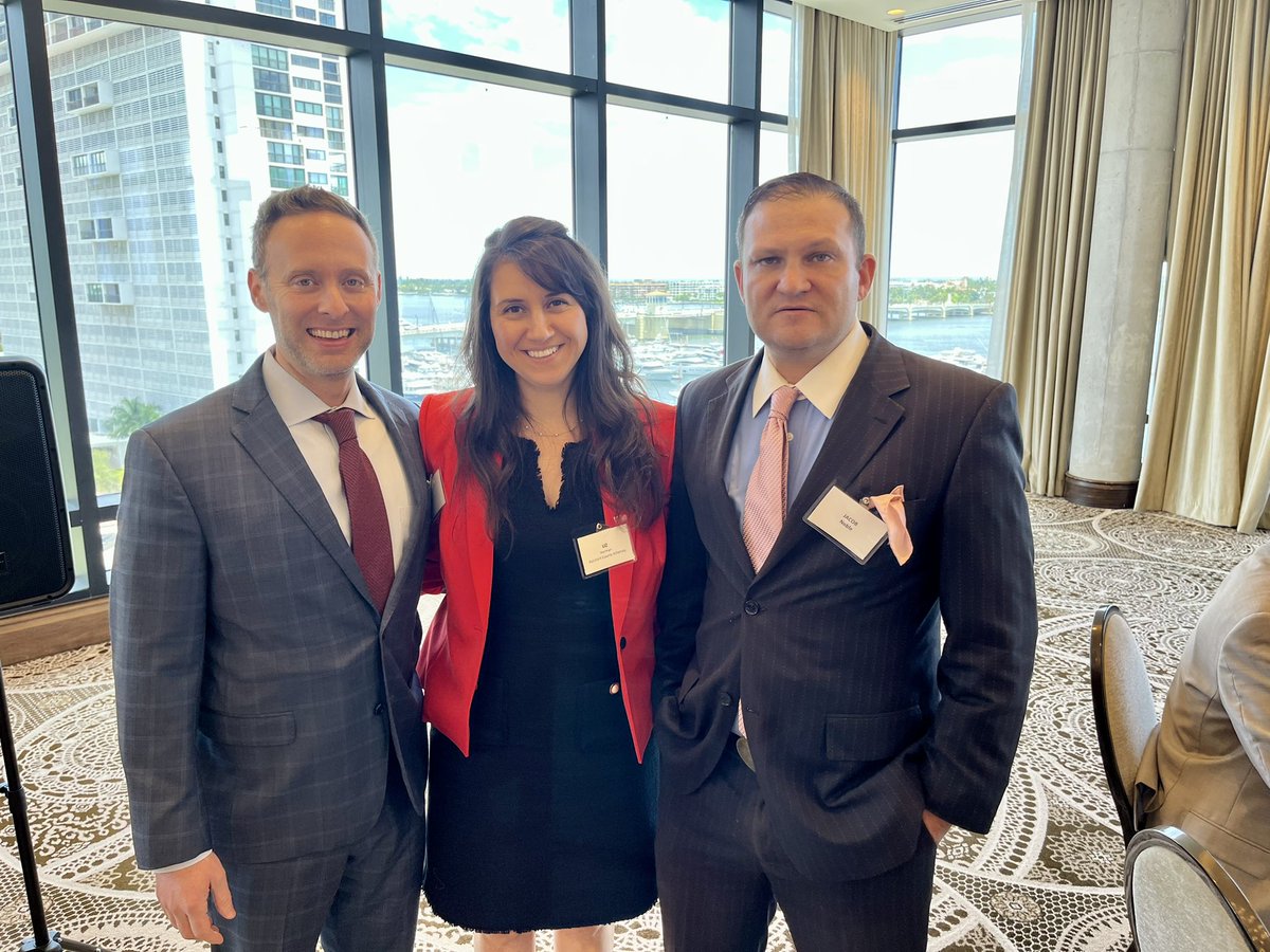 WhiteCollar_Law's tweet photo. Great to get together again for the @federalbar PBC Ch Ryskamp Award lunch. Congrats to this year’s honoree, Angela Noble, Clerk of Court for the SD of Fl, who gave a memorable acceptance speech that got a standing ovation.@TheFlaBar @uscourts
#barevents
#federalpractice https://t.co/Wbjl57bMrZ