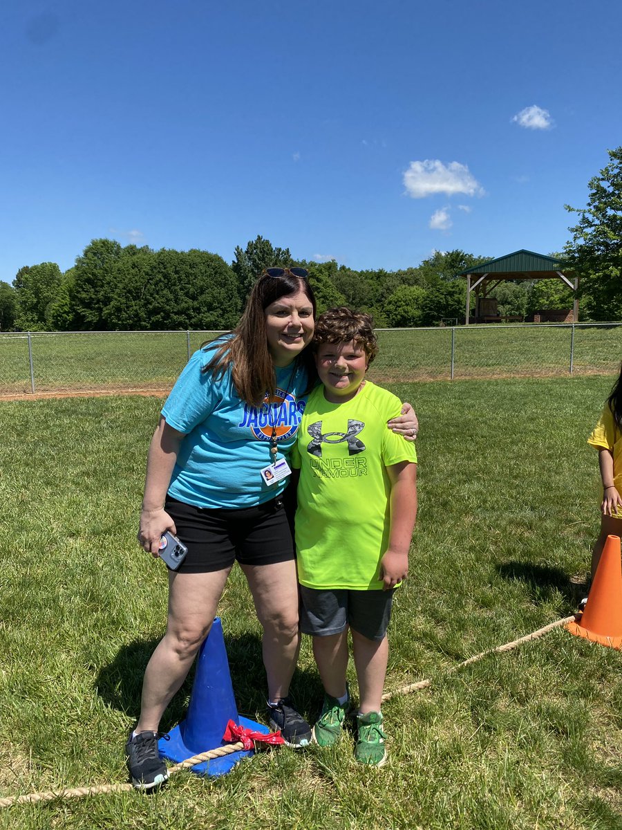 katherinecleary's tweet photo. I want this child on my team EVERY time. This is the fight I saw from him all year. Dig down deep and fight to win (&amp; learn). #majorfocus #determination #competitive #AuntVSNephew #fieldday @MWatsonNatcher https://t.co/4v2EfBZGU6