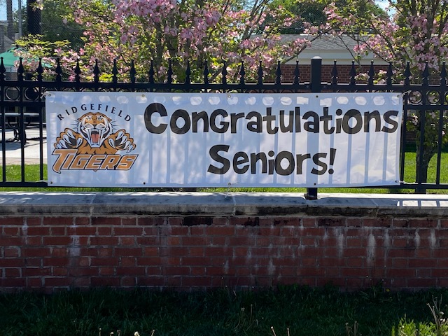 We will reset the week hosting Westhill today. 
4:30 start
A perfect day to celebrate our Seniors!