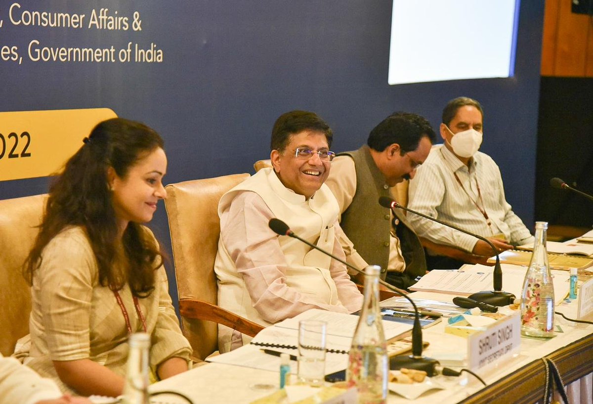 PiyushGoyal's tweet photo. Chaired the 4th meeting of the National Startup Advisory Council. 

Discussed ways to promote more startups in India by optimally utilising Govt. schemes.

Our startup ecosystem has tremendous potential to boost the nation's economy &amp; transform lives. https://t.co/7QGyNHmIxW