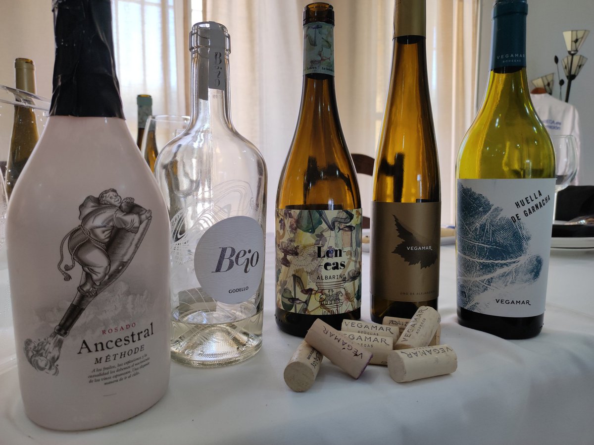 EHSanRoque's tweet photo. Fantástica cata en nuestra escuela de la mano de Cristóbal Ocaña y  @BodegasVegamar a quién agradecemos su predisposición para la formación de nuestro alumnado. https://t.co/cibIM1QIg3
