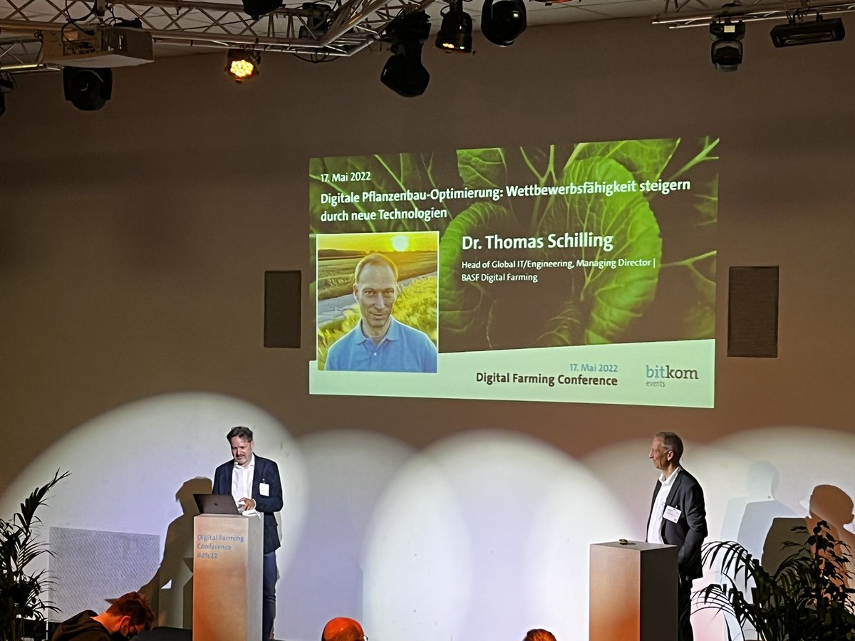 NorbertLemken's tweet photo. Zukunftsorientierte Panels bei der #dfc22 zur #Digitalisierung in der #Landwirtschaft und #Ernährungswirtschaft. Viele digitale Lösungen existieren schon, doch bei der Vernetzung hakt es noch!
#Innovation #carbonfarming #Nachhaltigkeit
#DigitalFarmingConference https://t.co/UbKFODIQlJ