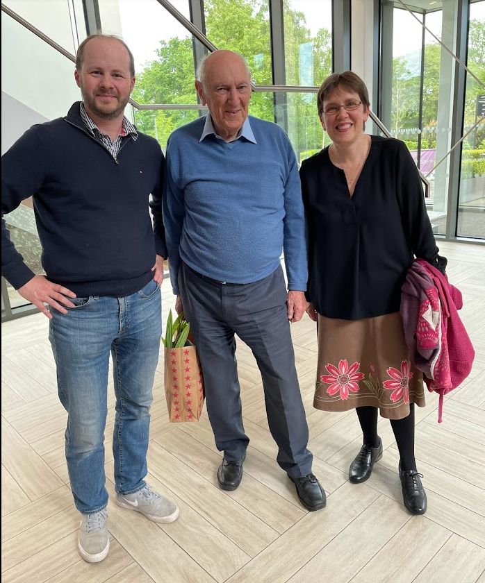 Gavin H Thomas tweet media