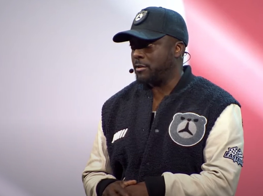 officially_omr's tweet photo. What skills do aspiring entrepreneurs need?

"Equip yourself with a thick skin, be patient and equip yourself with speed. You don't wanna be pregnant with an idea too long." (@iamwill)

#OMR22 #entrepreneurship https://t.co/ZIceFhLg5k