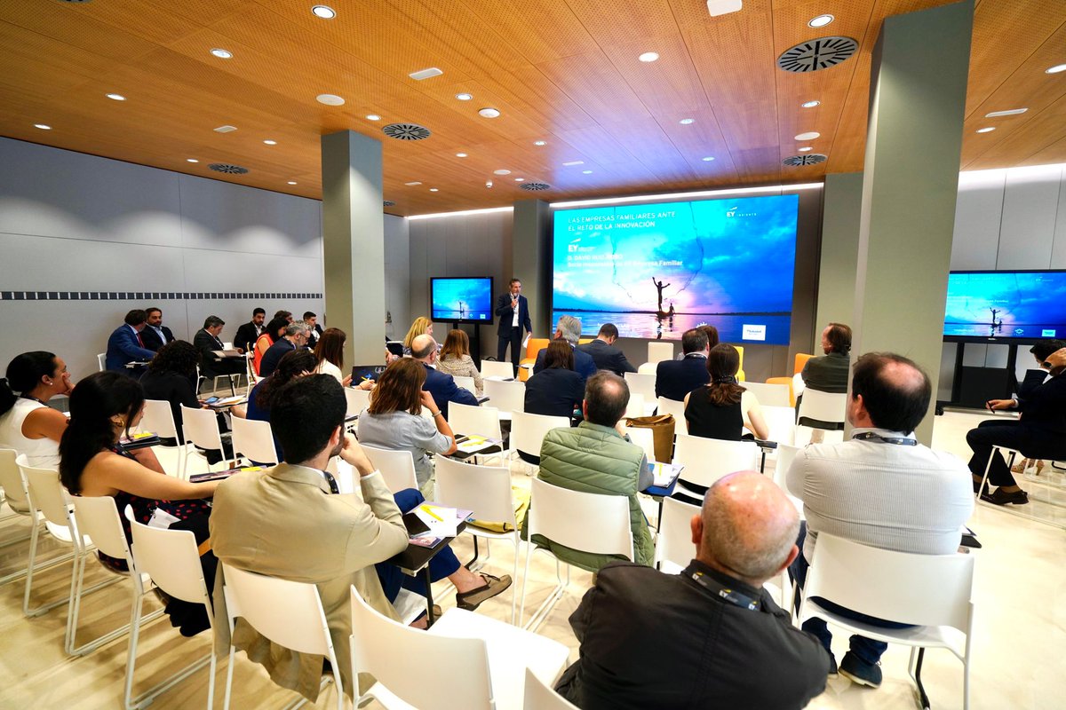 FundacionLAB's tweet photo. Asistimos a la jornada "Las empresas familiares ante el reto de la innovación" de la que formamos parte de la organización y en la que participarán nuestros patronos:
Myriam Gimeno de @grupogimeno y @javier_romeu de @TIBA, además de #Importaco con Teresa Cercós.
#EmpresaFamiliar https://t.co/ARw5R47xhB