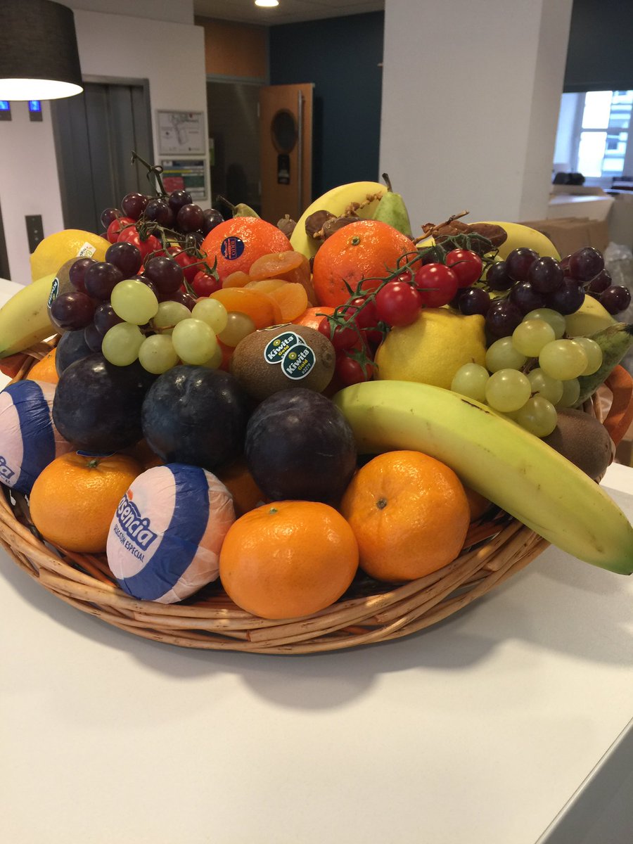 pampers93's tweet photo. Bonjour je voulais vous souhaiter une excellente journée et un bon appétit. https://t.co/TfOdQciCAD