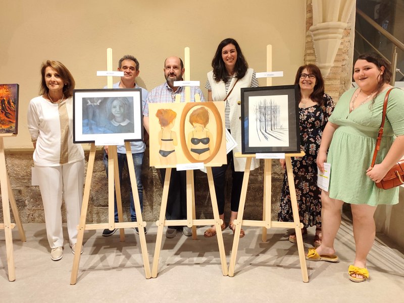 aragonegro's tweet photo. #PinaDeEbro ya tiene ganadoras del Concurso de Pintura 'Víctimas y verdugos'. Conoce las obras de Eva Blasco, Rosa María Beltrán y Soraya Goñi. 

👉 https://t.co/5eHNepOHAV @arrategf @marisafanlo @jmgonmar https://t.co/10ICxBy7dw