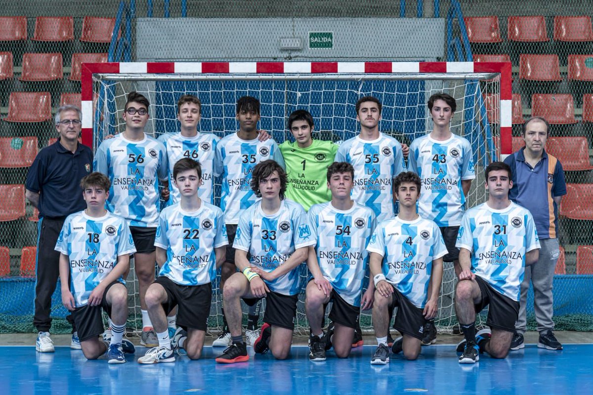 FCYLBM's tweet photo. JUVENIL MASCULINO COPA 🥇
🔝🔝🔝
El juvenil de La Enseñanza, dirigido por Carlos Colmenero, se proclamó campeón de la Copa Oro.
👏👏👏
¡GRAN TRABAJO, CHICOS!
#cylesbalonmano #handballkids #balonmano #handballpassion https://t.co/hcPHwcdyad