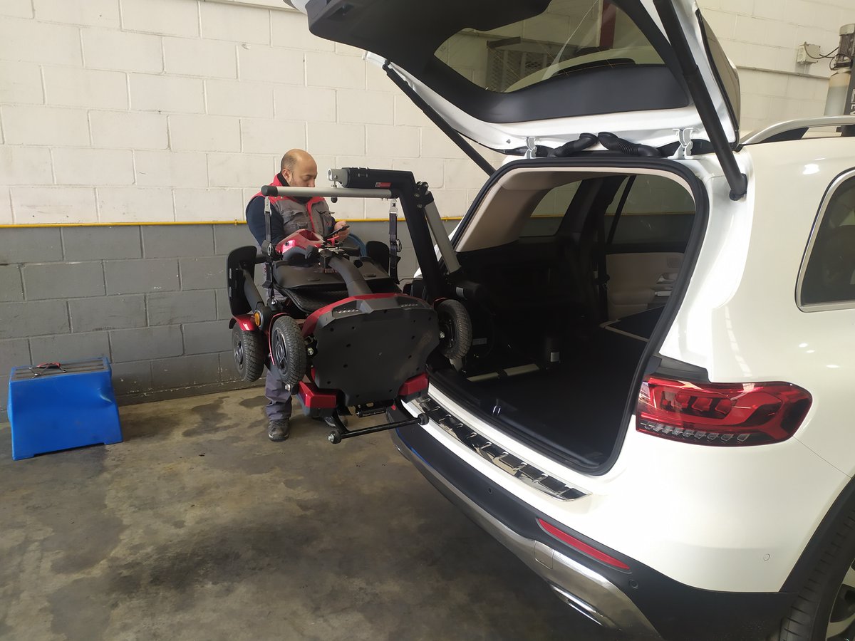 AspaymGranada's tweet photo. 👉Si tienes una discapacidad física 🧑‍🦽, la adaptación de tu vehículo 🚗 te facilitará muchísimo el día a día. ¡Ven a CEADAM y descubre las adaptaciones que mejor se adaptan a ti y tus necesidades! 

#discapacidad #ceadam #Granada #movilidadreducida #adaptaciondevehiculos #taller https://t.co/ppWS4Vzd5B