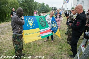 ЗА ГРОЗНЫЙ РОССИЯ ТОЖЕ ОТВЕТИТ 
ПРЕДАТЕЛИ ЧЕЧЕНСКОГО НАРОДА БУДУТ УНИЧТОЖЕНЫ