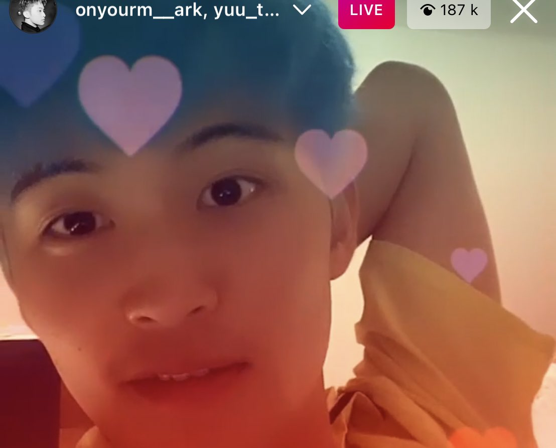 LOOKSMKL's tweet photo. #MARK ig live now https://t.co/DGDstmgfpb