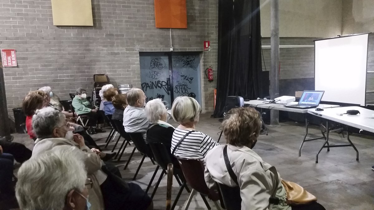 100MossenVidal's tweet photo. Aula Oberta dedicada a la memòria de Mn. Vidal i Aunós amb motiu del centenari del seu naixement a càrrec de Pepita Plana, responsable de l'Arxiu parroquial de @SantMedir, i @Ricard_Marco_, fotògraf i membre de la comissió del #CentenariMossènVidal
10 de maig de 2022 https://t.co/bQbbP8mlpx