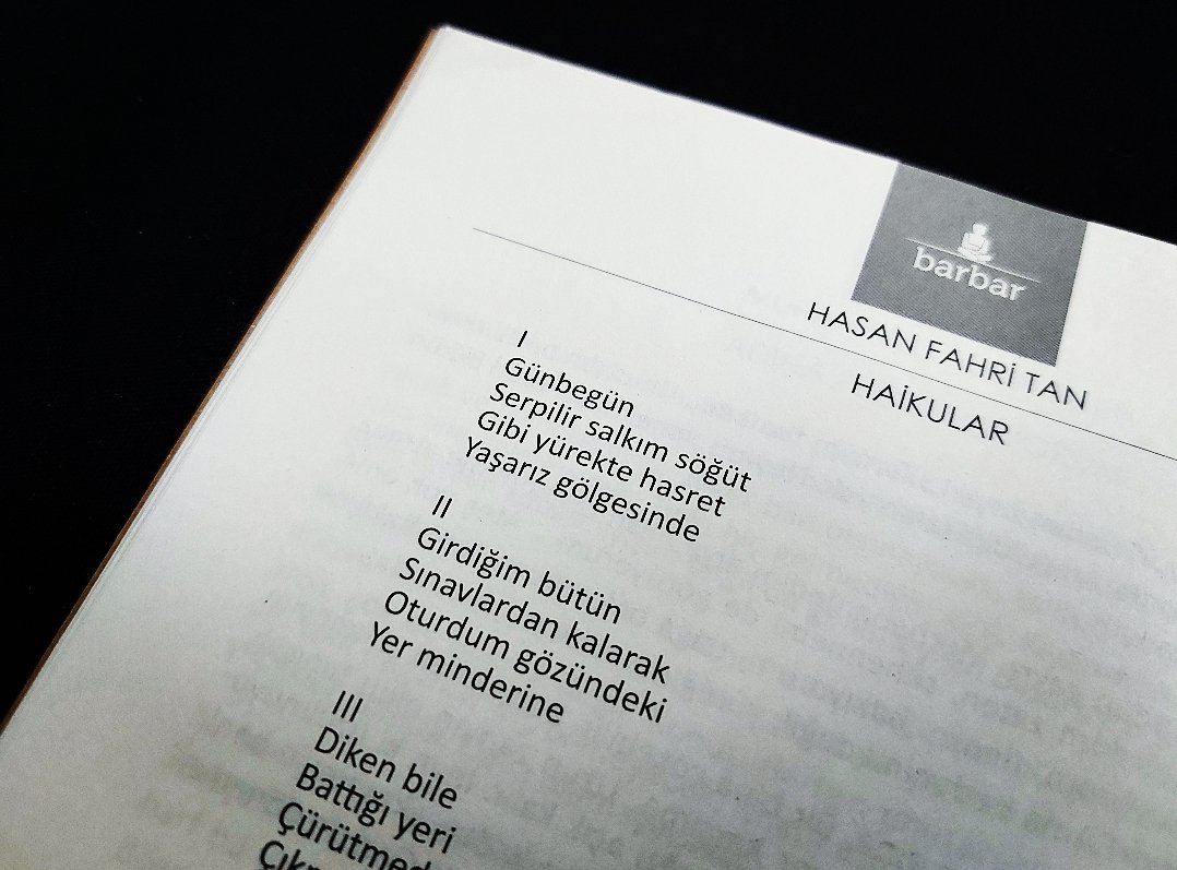 1001kelime's tweet photo. Girdiğim bütün
Sınavlardan kalarak
Oturdum gözündeki 
Yer minderine

.
.
#hasanfahritan #barbardergi #barbaredebiyat https://t.co/KMKwrzBDtC