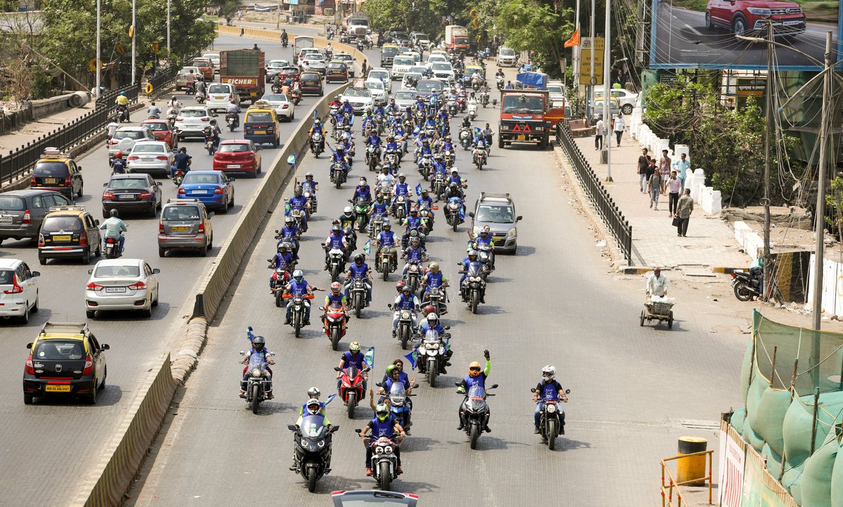 cpsavesoil's tweet photo. With typical Mumbai enthusiasm and energy, this vibrant group of #SaveSoil volunteers took to the streets on their bikes to spread awareness about the movement. Kudos!
Action now: https://t.co/z6MmqLXuw6 
#ConsciousPlanet https://t.co/aJ95dbsfxW
