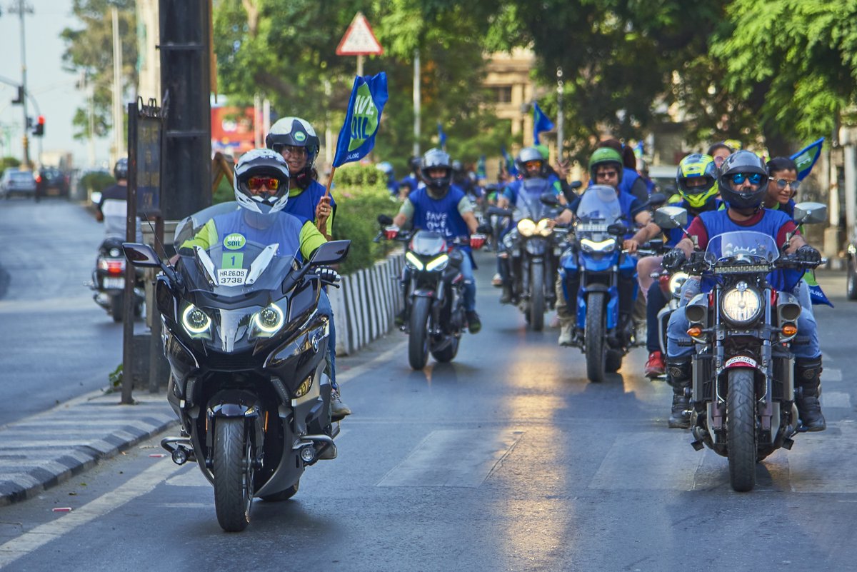 cpsavesoil's tweet photo. With typical Mumbai enthusiasm and energy, this vibrant group of #SaveSoil volunteers took to the streets on their bikes to spread awareness about the movement. Kudos!
Action now: https://t.co/z6MmqLXuw6 
#ConsciousPlanet https://t.co/aJ95dbsfxW