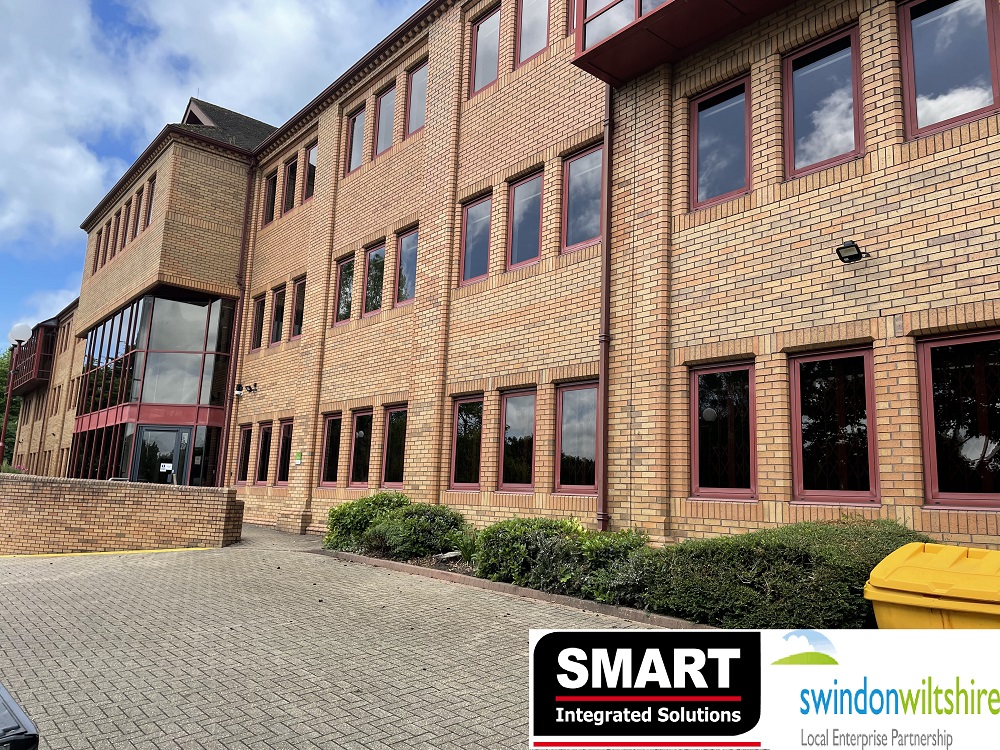 Smart Integrated tweet media