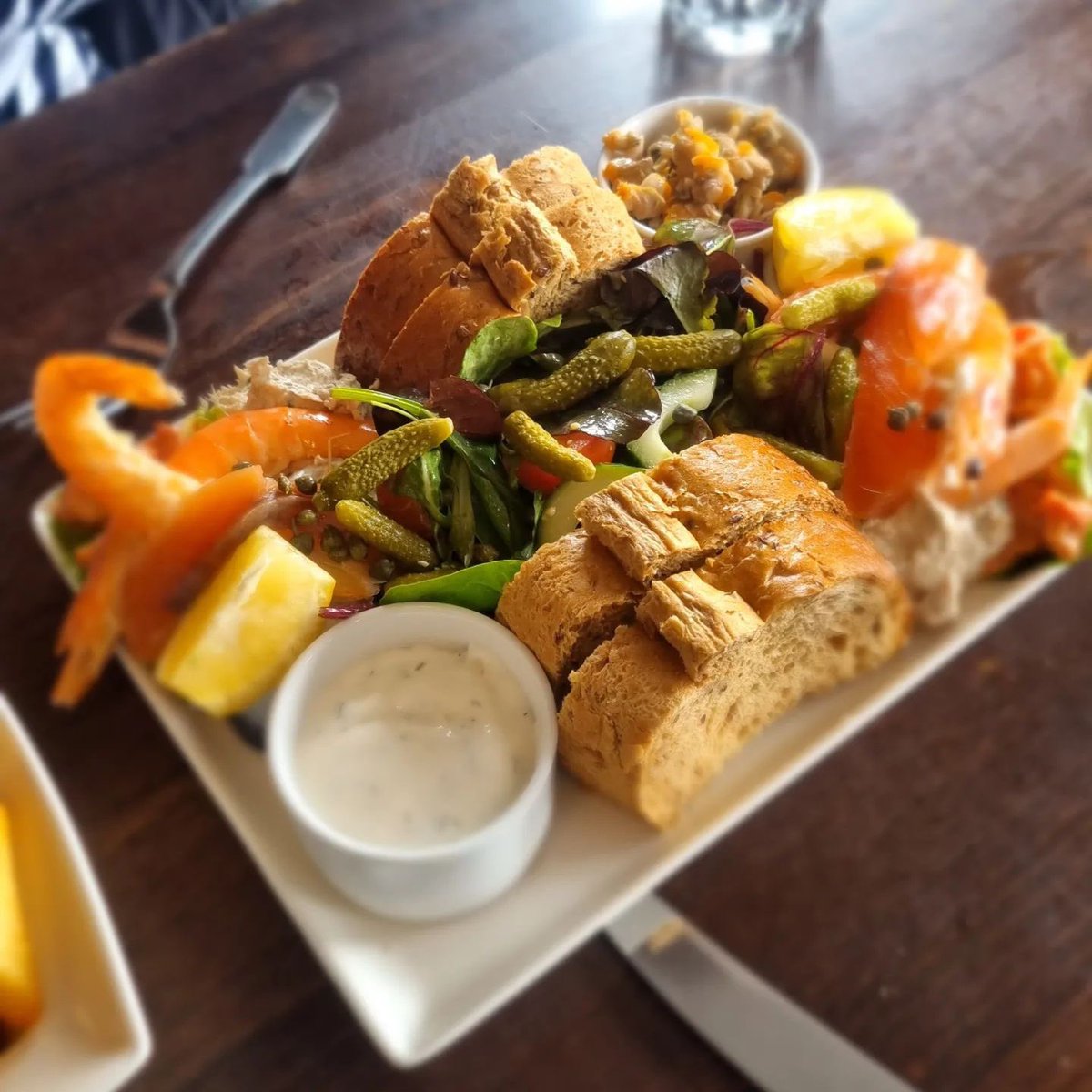 BankHouseKings's tweet photo. Sunshine food at Bank House - simply perfect!
#bankhouse #food #platter #delicious #tasty #nom https://t.co/dzPtoRfwEC