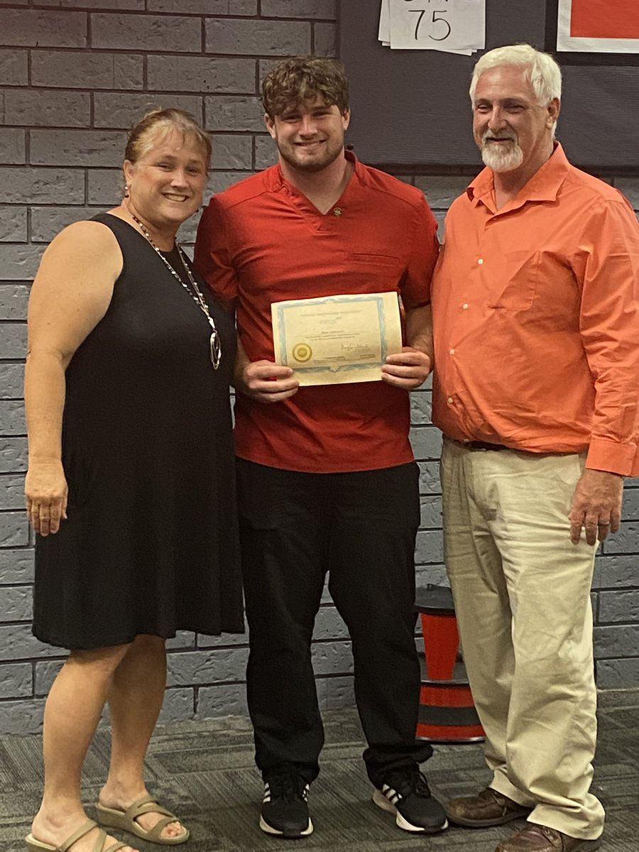 Congratulations to <a href="/MHS_HorsePower/">Middleburg High School</a> Health Science students for earning their CNA and EKG certifications!  Families “pinned” their students at the annual pinning ceremony <a href="/oneclayschools/">Clay County District Schools</a>