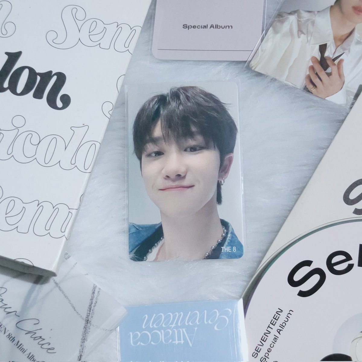 networkhao's tweet photo. - finally laid my hands on one of the prettiest minghao photocard 🥹🫶 he's sooooo pretty !! 🤍 https://t.co/MCZHW1qQl4