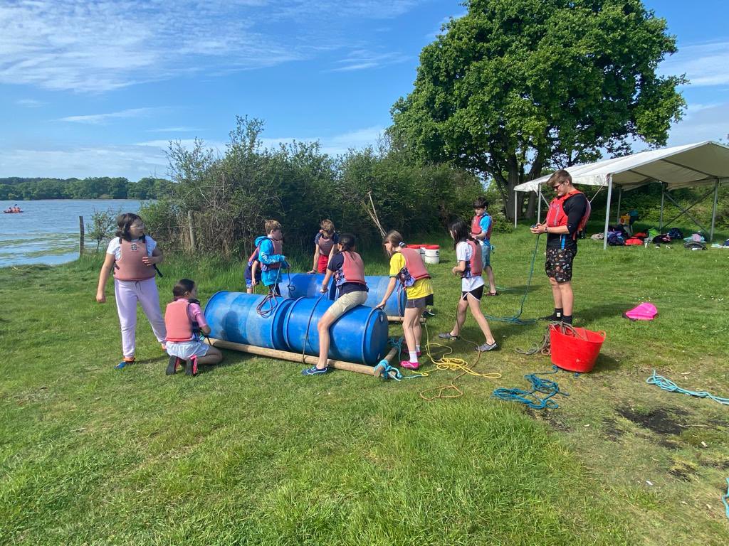 GriffinHouseSch's tweet photo. This morning we are kayaking and building our own rafts. Wish us luck! #GriffinHouseSchool #GHSFormVI https://t.co/jjXxIYxe90