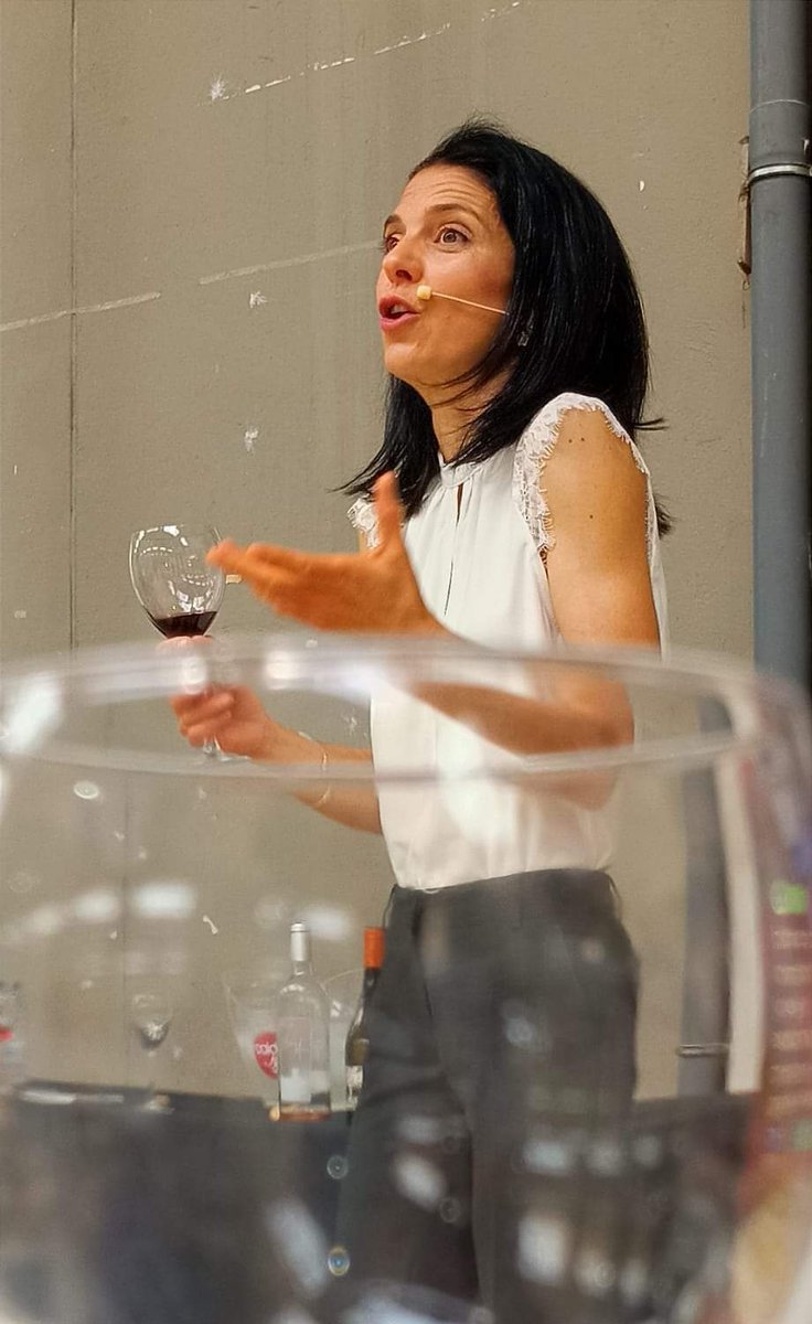 Intensa y muy bien aprovechada la jornada ayer en el III Salón de la Alimentación y la Gastronomía en nuestra provincia. Gracias a Jaén de Vinos Degusta Jaén y al apoyo de Diputación Provincial de Jaén para la promoción de todos los productos elaborados en Jaén.