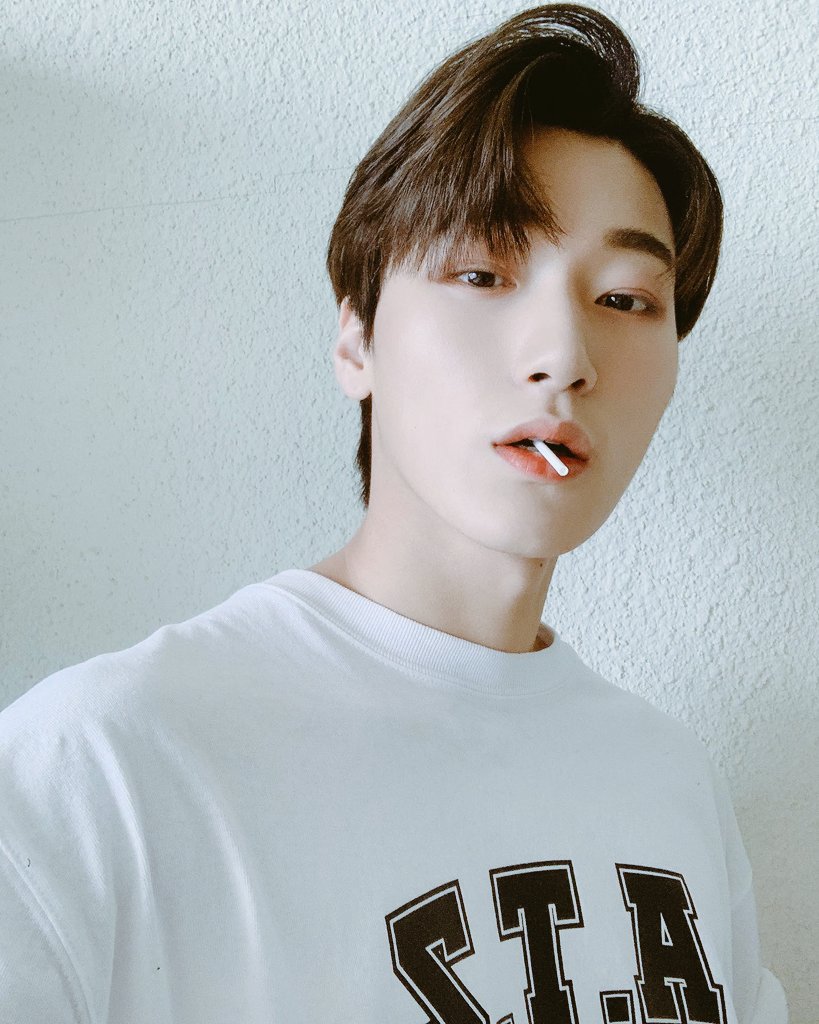 ENHATEEZ_'s tweet photo. lollipop 🍭🖤

#SAN #HEESEUNG https://t.co/zE9YYmmDfB