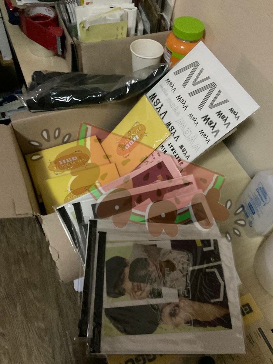romans_sell's tweet photo. #rmnsUpdate
PH ARRIVALS! Jung Bday merch & POM already arruved at my ph add, my sister will sort everything first but sending of shipping forms will be sent via e-mail later tonight. https://t.co/A0hSJWQqjS