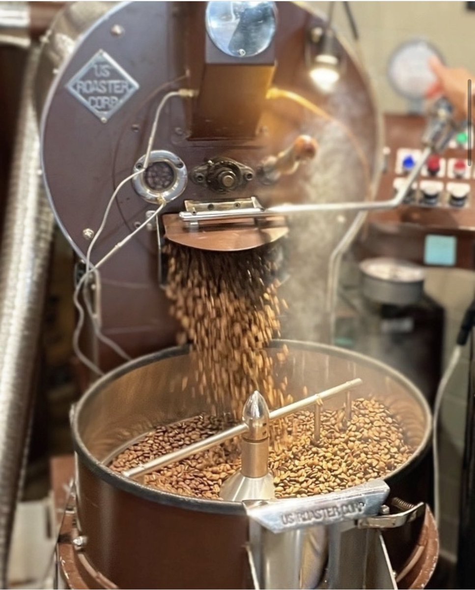 USRoasters's tweet photo. Roasting at Lamppost Coffee Roasters 

#coffeetime #coffeeprocess #coffeeequipment #usroastercorp #coffeebeans #madeinusa #coffee #madeinamerica #roastedbeans #coffeeroaster https://t.co/VgsND1ORNu