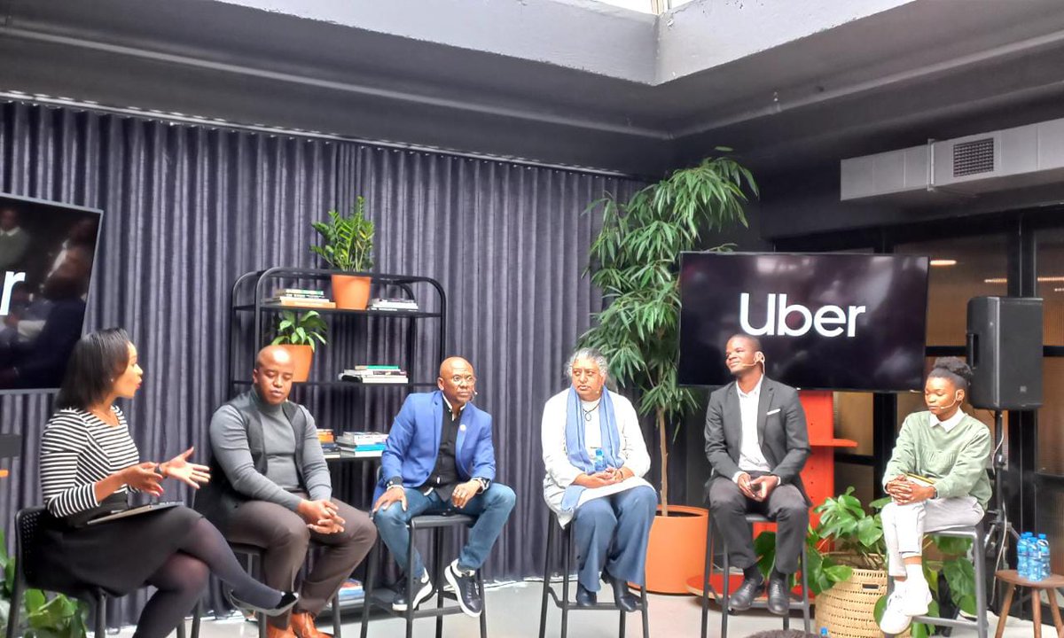 Uber_RSA's tweet photo. “Everyone tries to 'arrest' the future of work which is ever changing. What we need is to understand that anything digital is a friend and not the enemy and we need to maintain human connection within this digital world” - Prof. Mthunzi Mdwaba @Tzoro1 #SAFutureOfWork @fifipeters https://t.co/Nf1ludArVh
