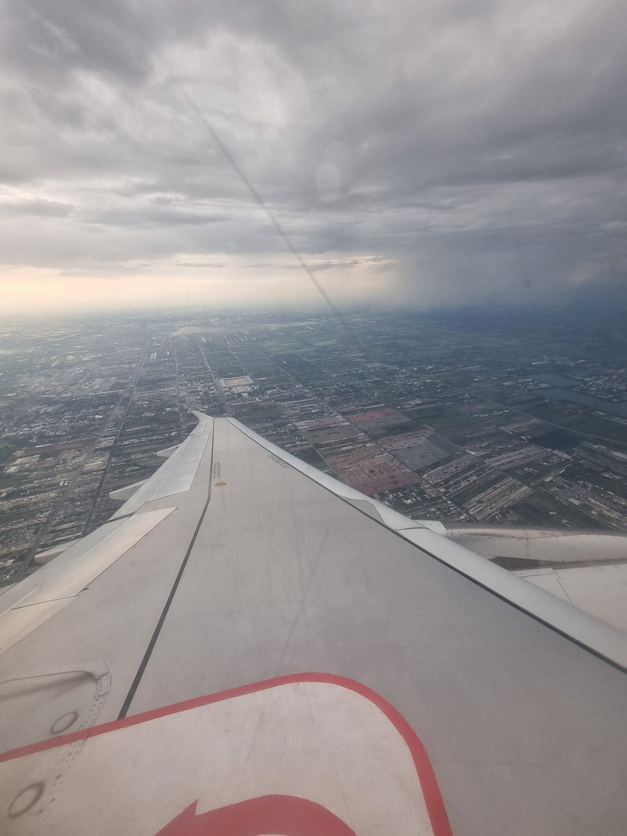 Aung09831204's tweet photo. Hello BKK ❤️ https://t.co/sZJodAXuYn